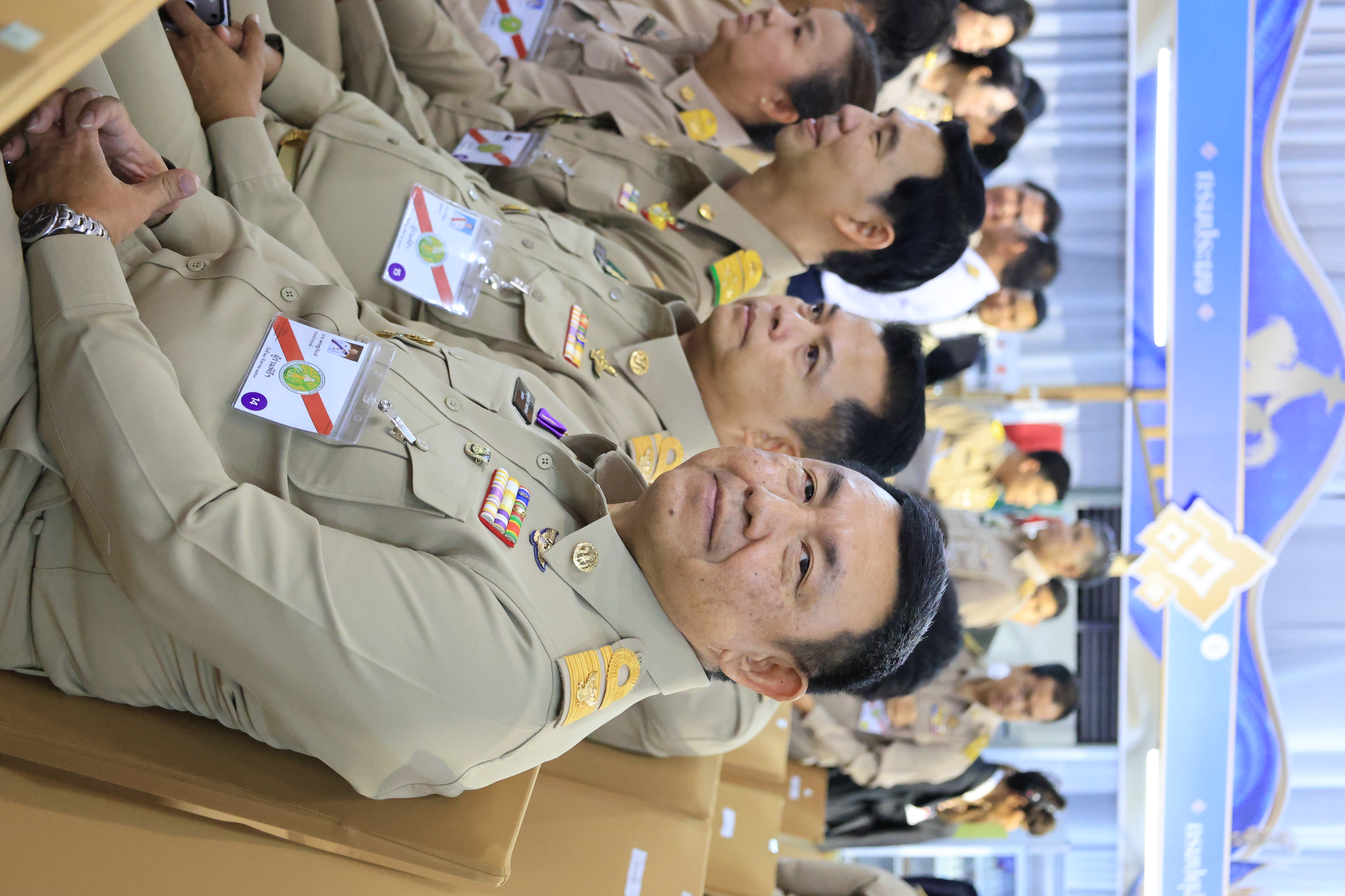 title - สำนักงานการปฏิรูปที่ดินเพื่อเกษตรกรรม ร่วมเฝ้าฯ รับเสด็จ สมเด็จพระกนิษฐาธิราชเจ้า กรมสมเด็จพระเทพรัตนราชสุดา ฯ สยามบรมราชกุมารี เสด็จพระราชดำเนินไปทรงเปิดงานเทิดพระเกียรติและน้อมรำลึก ในพระมหากรุณาธิคุณของสมเด็จพระนางเจ้าสิริกิติ์ พระบรมราชินีนาถ พระบรมราชชนนีพันปีหลวง “ภูษา ธัญญา ราชินี”